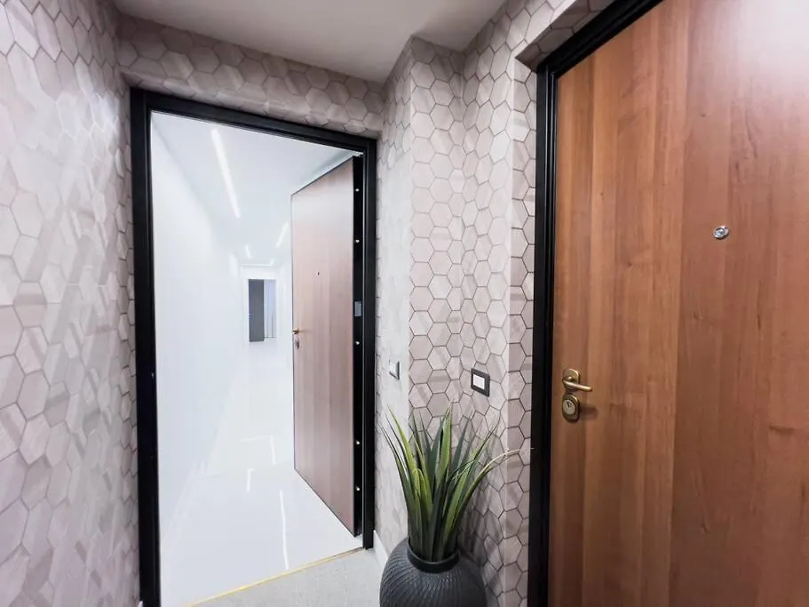 Luxury Flat 2Min San Siro Stadium Apartment Milan 0*,  Italy